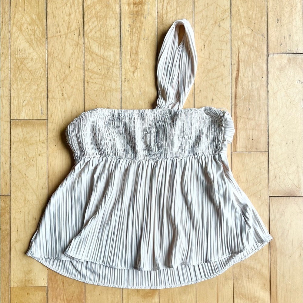 Heartloom Boho White One-Shoulder Satin Feel Crop top Size Medium - Picture 4 of 6